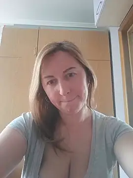 ChristinaYork online show from March 20, 2026, 11:33 am