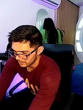 ritzabeth daniel online show from March 31, 2026, 2:46 am