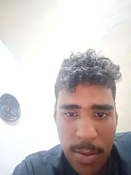 Snapshot of luis230436 chatting on February 26, 2026, 12:43 am luis230436 online show from February 26, 2026, 12:43 am