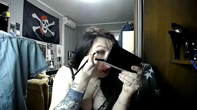 EvaBeautyXx online show from March 12, 2026, 8:02 pm