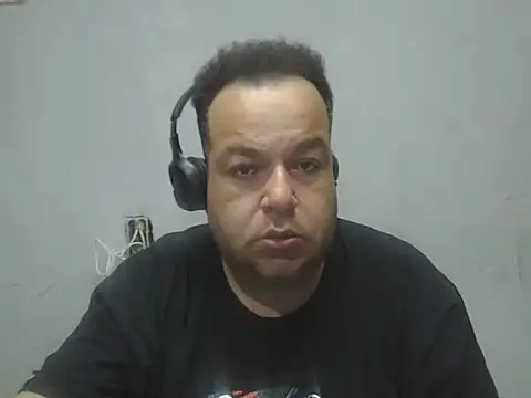 UrsoBissexualPauGrosso online show from March 18, 2026, 3:20 am