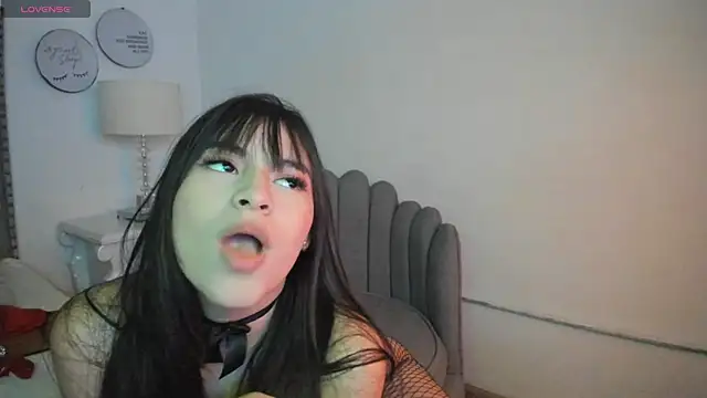 dulcenyra7 online show from March 2, 2026, 7:15 am