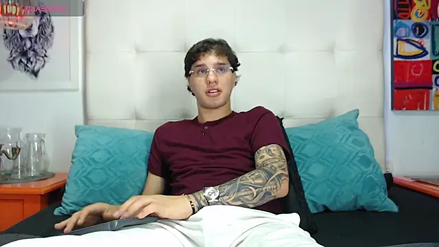 EXCLUSIVE8 online show from March 25, 2026, 8:25 am