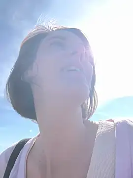 Kamorana online show from April 5, 2026, 10:11 am