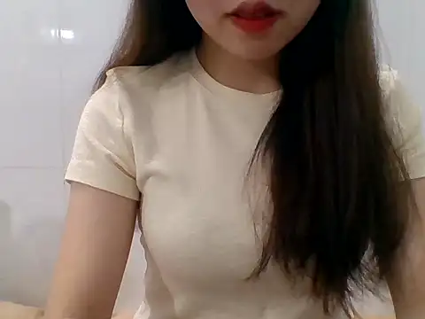 Snapshot of kiraa-007 chatting on June 4, 2026, 2:00 pm kiraa-007 online show from June 4, 2026, 2:00 pm