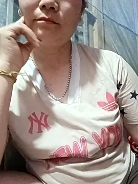 Lindxx-hot online show from April 10, 2026, 10:17 pm