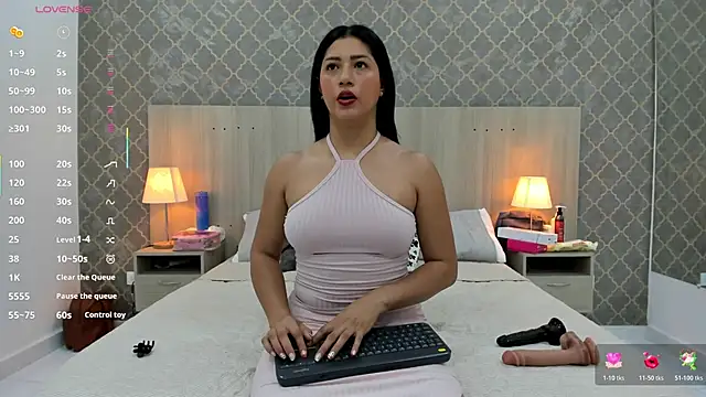 martina ayala online show from March 21, 2026, 11:25 am