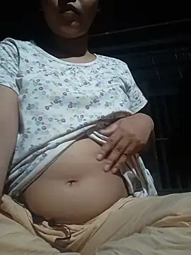 Snapshot of SumonaMoni chatting on June 16, 2026, 7:36 pm SumonaMoni online show from June 16, 2026, 7:36 pm
