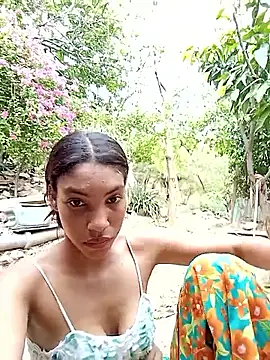 ginevere 20 online show from April 8, 2026, 8:21 pm