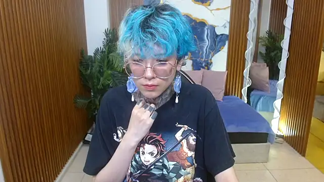 Lyra tay online show from April 15, 2026, 8:20 pm