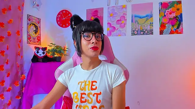 Madeline 21 online show from March 30, 2026, 5:09 am