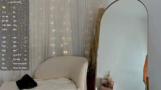 Snapshot of helen_zen chatting on April 24, 2026, 8:00 pm helen zen online show from April 24, 2026, 8:00 pm