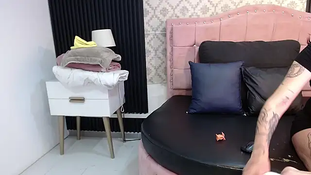 SaraLjordad online show from July 22, 2026, 5:48 pm