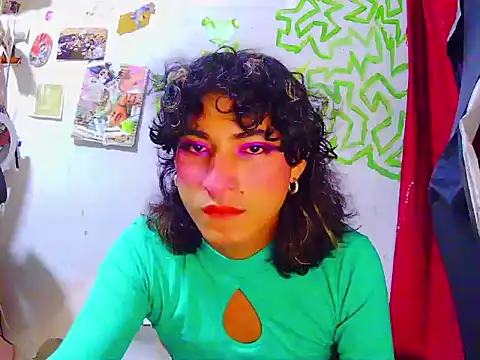 RAMONA TIJERAX online show from July 22, 2026, 7:16 pm