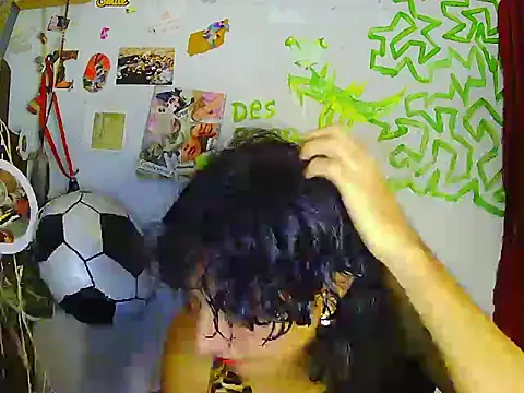 RAMONA TIJERAX online show from July 16, 2026, 9:06 am