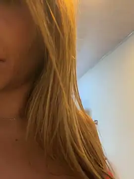 Snapshot of candy-xxx chatting on June 2, 2026, 12:21 am candy-xxx online show from June 2, 2026, 12:21 am