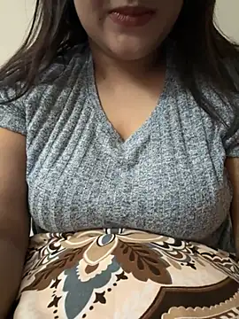 Malluqueen online show from February 28, 2026, 8:30 pm