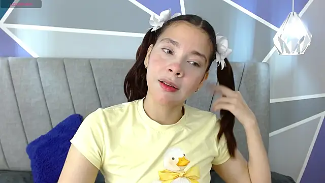 Snapshot of Sweet_kitty_05 chatting on June 18, 2026, 11:54 pm Sweet kitty 05 online show from June 18, 2026, 11:54 pm