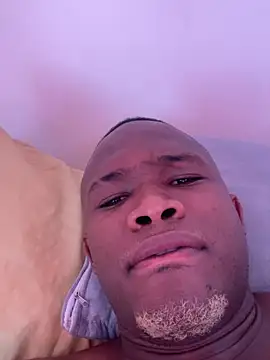 DarianWill18 online show from April 5, 2026, 4:24 pm