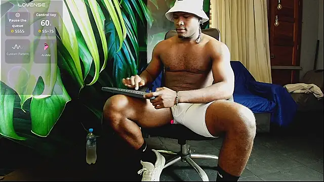 Snapshot of DarianWill18 chatting on March 2, 2026, 2:45 am DarianWill18 online show from March 2, 2026, 2:45 am