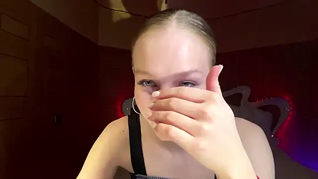 Anika Socutehe online show from March 24, 2026, 10:21 pm