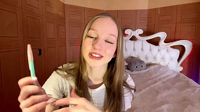 Anika Socutehe online show from March 17, 2026, 1:25 pm