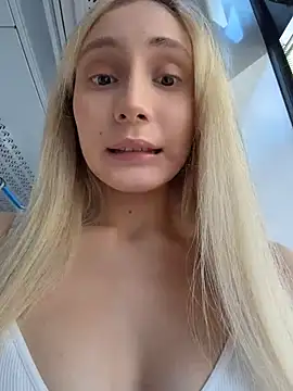 Snapshot of Pink_Kiss chatting on August 6, 2026, 5:46 am Pink Kiss online show from August 6, 2026, 5:46 am