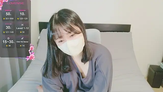 papikochan45 online show from April 2, 2026, 11:39 am