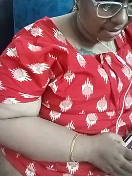 Snapshot of deepika-mallus chatting on June 23, 2026, 7:17 am deepika-mallus online show from June 23, 2026, 7:17 am