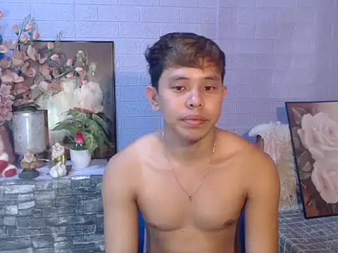 Baby Maxxx online show from May 13, 2026, 10:33 am