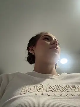 Megaan Rousee online show from March 23, 2026, 11:32 am