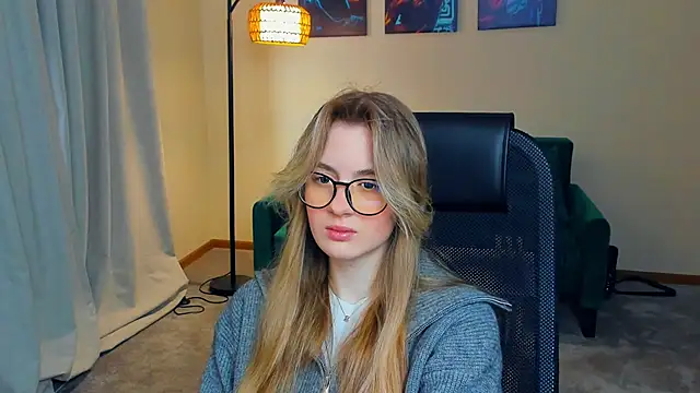 DortheaHupy online show from March 1, 2026, 7:30 am