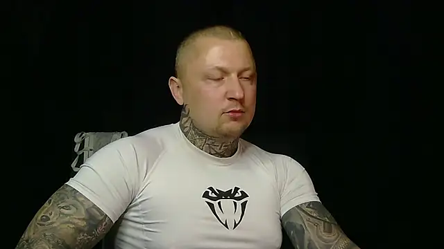 Snapshot of devilWithTats chatting on May 10, 2026, 7:12 am devilWithTats online show from May 10, 2026, 7:12 am
