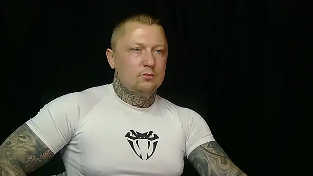 Snapshot of devilWithTats chatting on May 2, 2026, 7:02 am devilWithTats online show from May 2, 2026, 7:02 am