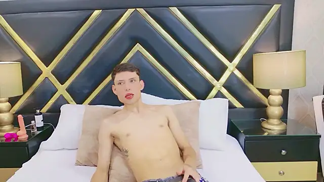 CherryAndDax online show from April 12, 2026, 12:08 pm