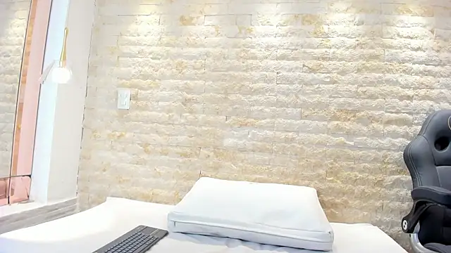 Snapshot of anny_scotte chatting on March 2, 2026, 6:59 pm anny scotte online show from March 2, 2026, 6:59 pm