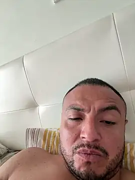 alexandeerr1986 online show from June 16, 2026, 1:33 pm