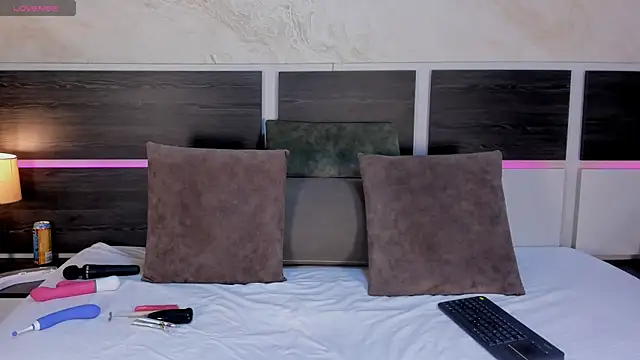 Natalia Cruzz online show from April 12, 2026, 10:07 am