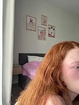 Snapshot of gingerlatte chatting on May 19, 2026, 9:49 am gingerlatte online show from May 19, 2026, 9:49 am