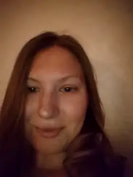 August Shine online show from April 7, 2026, 6:10 pm