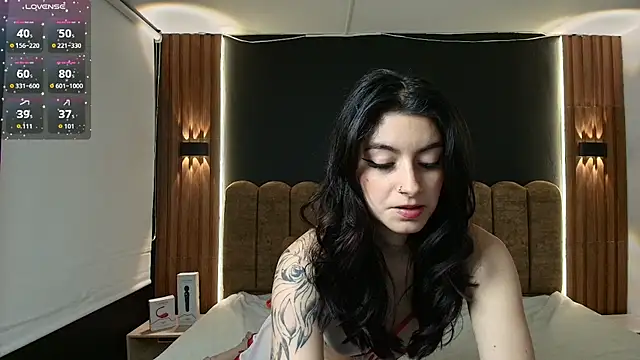 AmbarLee  online show from March 8, 2026, 12:41 pm