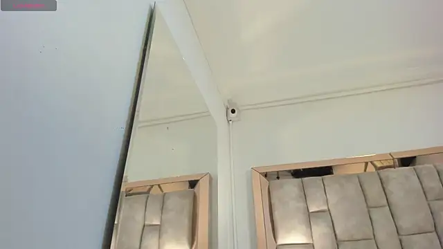 Titan Moreno  online show from April 9, 2026, 12:11 pm