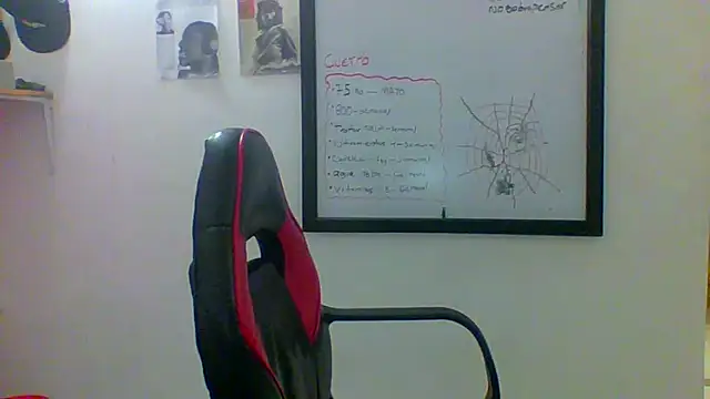 Snapshot of charles_king chatting on May 15, 2026, 11:25 pm charles king online show from May 15, 2026, 11:25 pm