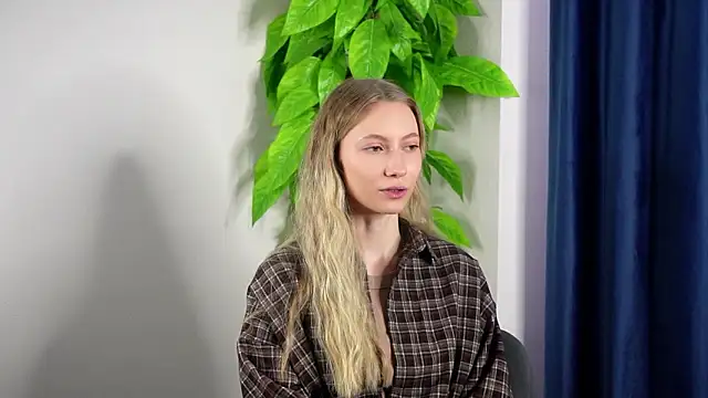 YuetteRaef online show from March 5, 2026, 5:59 am