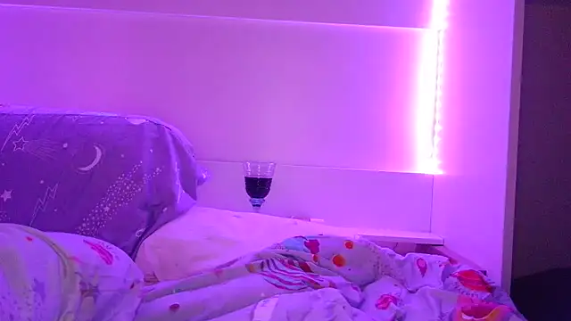 nyxiejinx online show from March 15, 2026, 10:28 pm