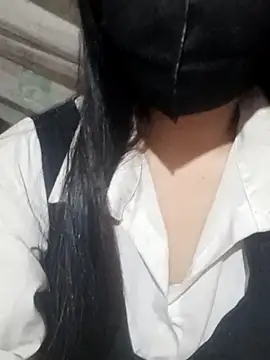 Snapshot of Ngoc_gina chatting on March 1, 2026, 9:42 am Ngoc gina online show from March 1, 2026, 9:42 am