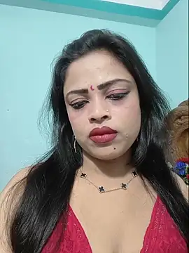 Snapshot of Beauty-3 chatting on May 24, 2026, 8:31 pm Beauty-3 online show from May 24, 2026, 8:31 pm