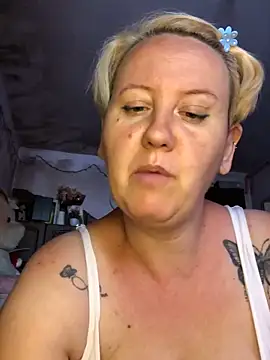 SofiaAmour online show from June 14, 2026, 2:29 pm