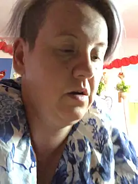 SofiaAmour online show from August 5, 2026, 7:02 am
