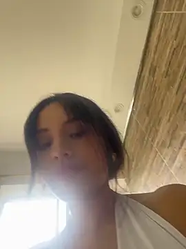 Mia-villalobos online show from June 10, 2026, 3:24 pm